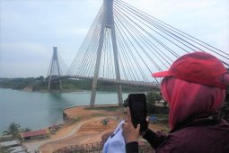 Siswa mengenal nusantara berwisata ke jembatan Barelang Batam