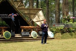 Hutan Pinus Dikembangkan jadi "Orchid Forest"