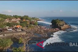 Tanah Lot Tabanan-Bali tutup sementara