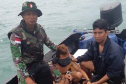 Satgas Pamtas gagalkan penyelundupan 5 kg sabu-sabu