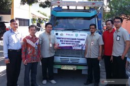 Stabilisasi Harga Beras, Bulog Operasi Pasar di Situbondo (Video)