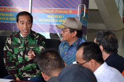 Presiden Minta Evakuasi Korban Gempa Palu Jadi Prioritas Pertama