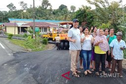 Warga kalangan berterimakasih kepada bupati atas perbaikan jalan