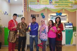 Hari pelanggan nasional, BPJS-TK Padangsidimpuan bagi souvenir