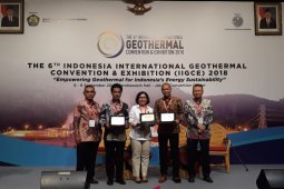 Warga Garut korban Gempa Palu trauma