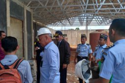 Nelayan Popoh Gelar Labuh Laut Tradisi "Suroan"