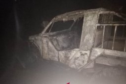 Kebakaran hanguskan rumah - sebuah mobil