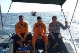 Regu penyelamat temukan kapal yang hanyut di perairan Maluku