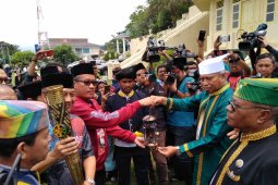 Kesultanan Ternate Terima Lentera Api Asian Para Games 2018