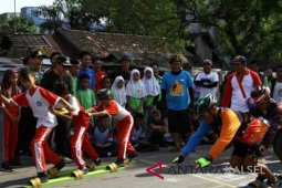 Ratusan siswa Banjarmasin meriahkan permainan tradisional