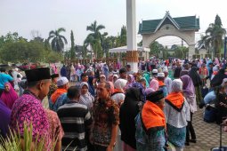 Tangis haru warnai kepulangan jamaah haji Batanghari (video)