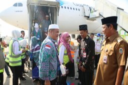 Gubernur sambut kedatangan Kloter terakhir haji Kalsel