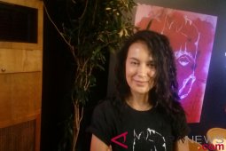 Sophia Latjuba Kosongkan Jadwal Demi "Bawi Lamus"