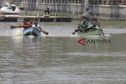Lomba balap perahu tradisional