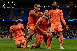 Lyon pecundangi City di Etihad
