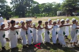Ratusan anak TK belajar manasik haji