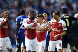 Agen Ozil Kecam Neuer, Kroos, Dan Mueller