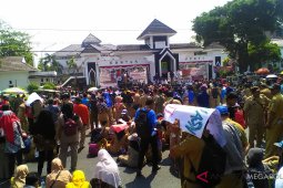 Ribuan guru honorer Karawang gagal tes CPNS