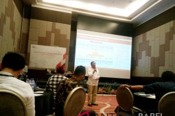 OJK ajak media edukasi masyarakat terkait industri keuangan
