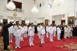 Pelantikan sembilan gubernur