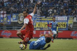 Persib kalahkan Arema FC