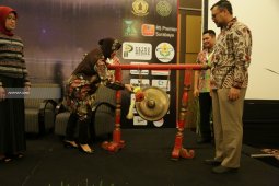 Risma : Alat-alat Kesehatan di RS Surabaya Berkualitas