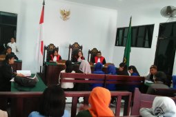 Terdakwa penggelapan dana Rp3,3 miliar diadili