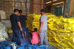 Reskrimsus hitung ulang karung berisi serbuk sianida