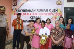 Kapolda resmikan rumah bocah pemanjat tiang bendera