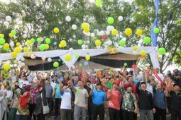 Ibnu Sina lepas balon di kegiatan  Kick Off harijadi