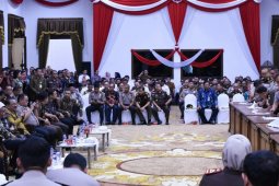 Gubernur Jatim: Kepala Daerah Tak Perlu Khawatir Kriminalisasi Kebijakan