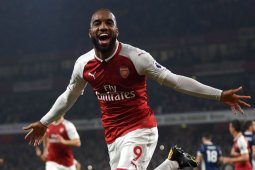 Nyaris Diganti, Lacazette Bawa Arsenal Kemenangan