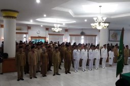 Bupati minta pejabat proaktif melayani masyarakat