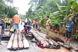 Bina Marga bangun titi darurat di Nias Utara
