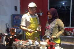 Menikmati kopi yang "Ceto Nian" di Lacete Coffee