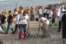 Masyarakat Indonesia gunakan 9,8 miliar kantong plastik per tahun