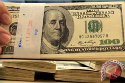 Dolar sedikit melemah, investor pertimbangkan data baru