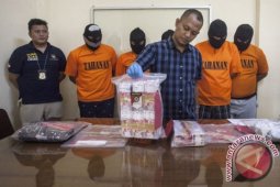 Uang Mainan Rp1 Miliar Dijual Rp500 Juta