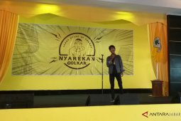 "Nyarekan Golkar"  Stand Up Comedy untuk mengkritik parpol-elite politik