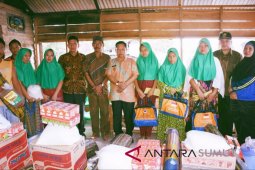 Pemkot beri bantuan kebakaran pasar baru