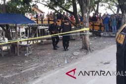 Unit Gegana olah "TKP" temuan granat nenas