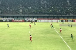 Osvaldo Haay Cetak Trigol saat Persebaya Bekuk Madura United 4-0