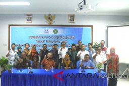 BKKBN Kaltim bentuk pojok kependudukan