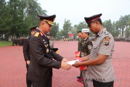 Kapolda beri penghargaan anggota Kesdam I/BB