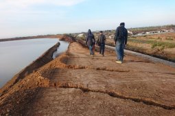 Tanggul Lumpur Lapindo Alami Penurunan 100 Meter