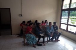 Polisi amankan delapan wanita penghibur