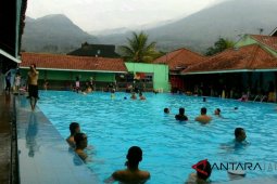 Wisatawan Cipanas Garut keluhkan dugaan pungutan liar