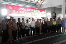 Kapolres Langkat jadi Santri Masjid
