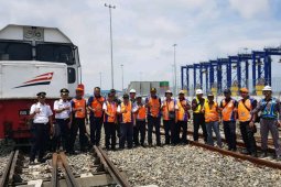 Lintas KA Kuala Tanjung Sumut diuji coba