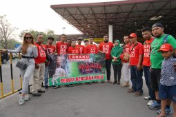 Penyanyi Sidoarjo Lara Silvi Bantu Korban Palu